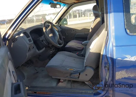 1998 Nissan Frontier Se/Xe from USA, damaged, VIN 1N6DD26Y7WC320080